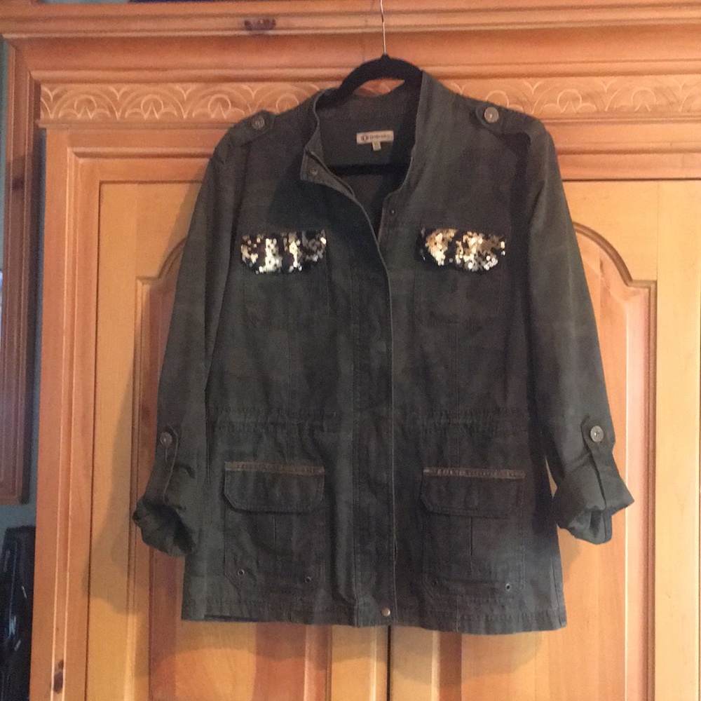 Army green color jacket with gold sequin trim. XL
